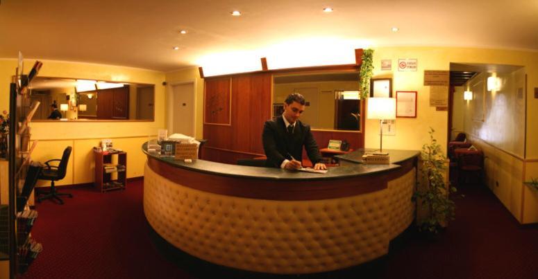Rovello Hotel Mediolan Zewnętrze zdjęcie